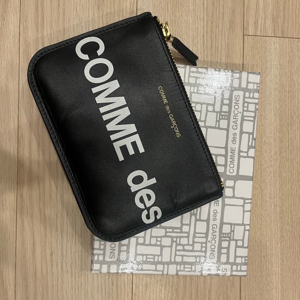 꼼데가르송 카드지갑 