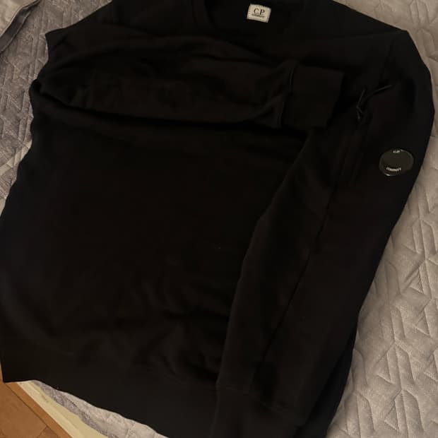 C.P 컴퍼니 맨투맨 L