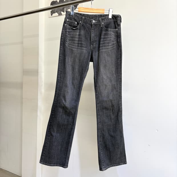 UNIQLO  부츠컷데님