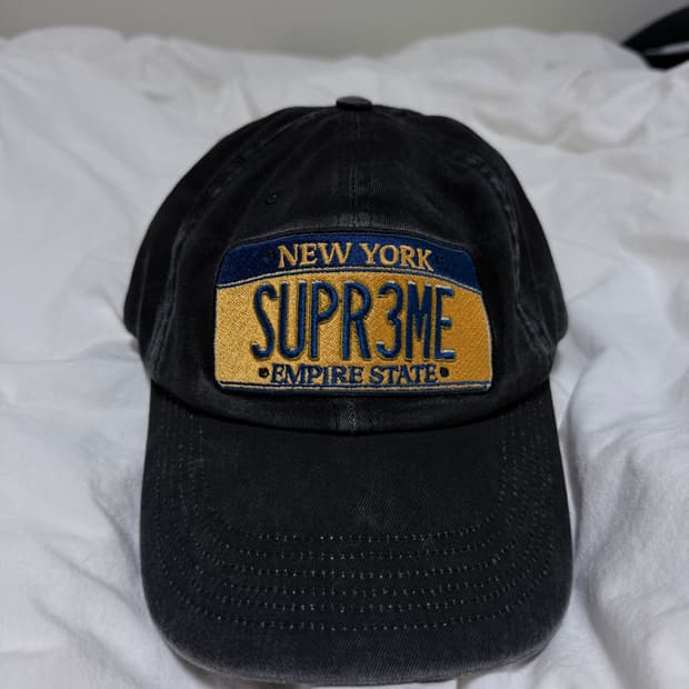 슈프림 라이센스 플레이트 6-패널 블랙 - 25SS