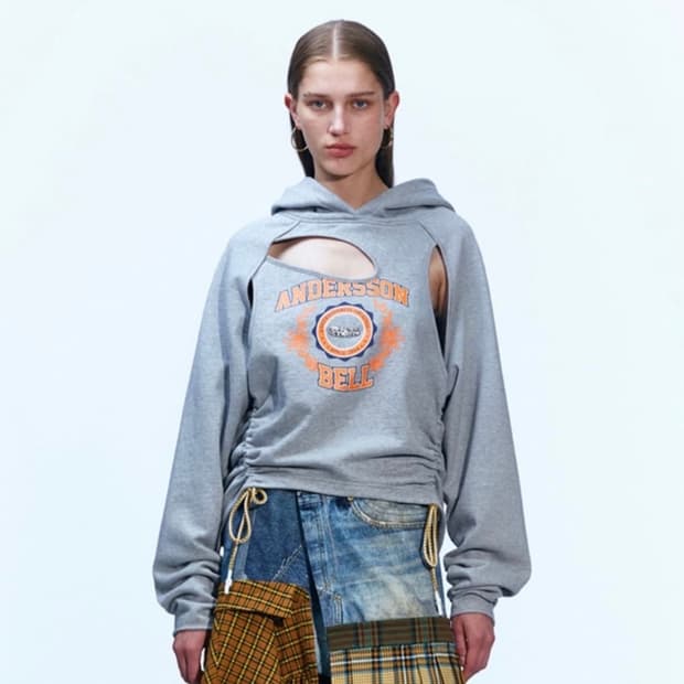 앤더슨벨 컷아웃 후드티 