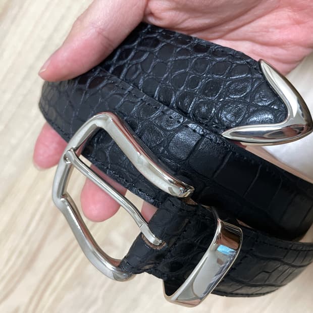 [34] 노아 noah 크록 엠보시드 메탈 팁 벨트 블랙