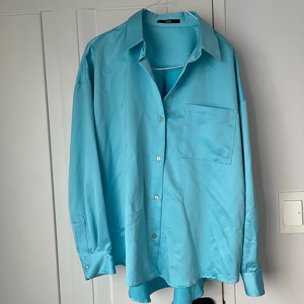 faith tokyo 하늘색 실키 셔츠