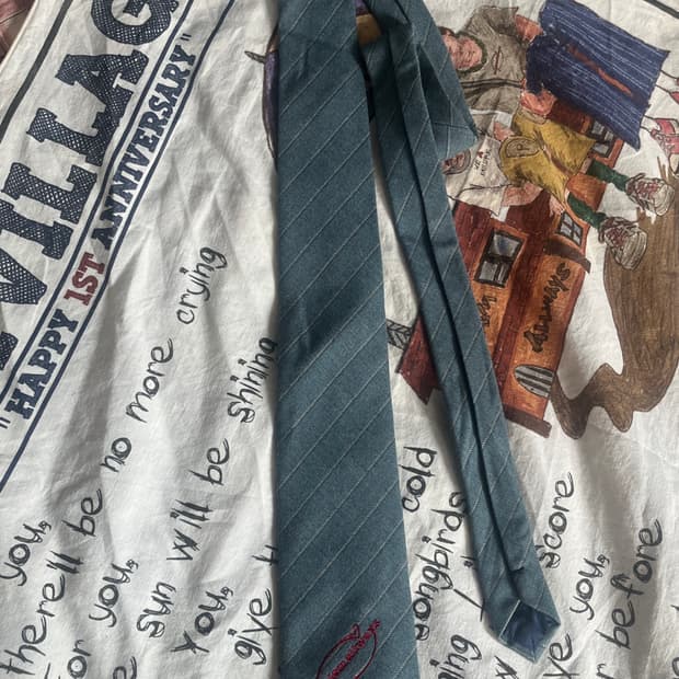 Logo stripe tie