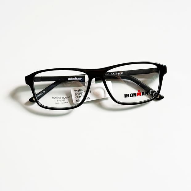 IRONMAN 블랙 뿔테 스퀘어 프레임 빈티지 안경