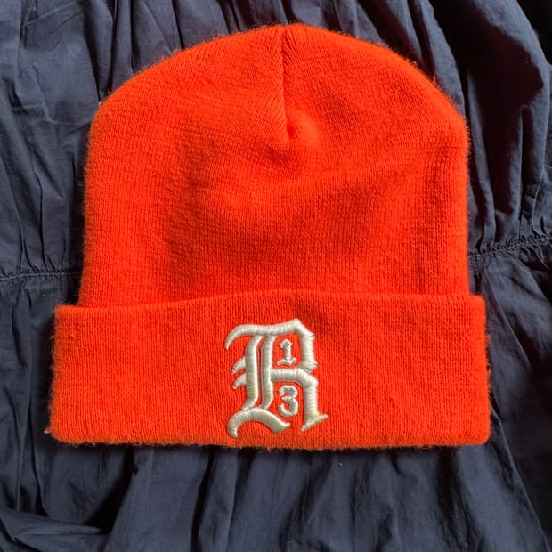 r13 형광주황 비니