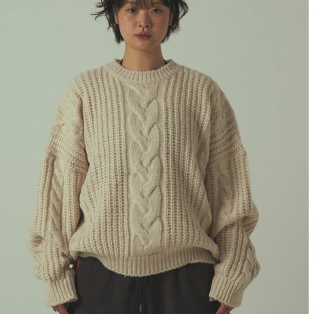 오버핏 꽈배기 니트 새상품