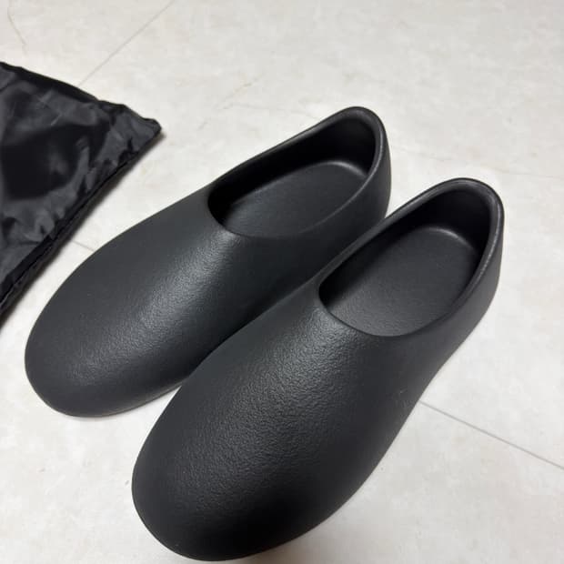 Yeezy Sl-01 블랙 8사이즈