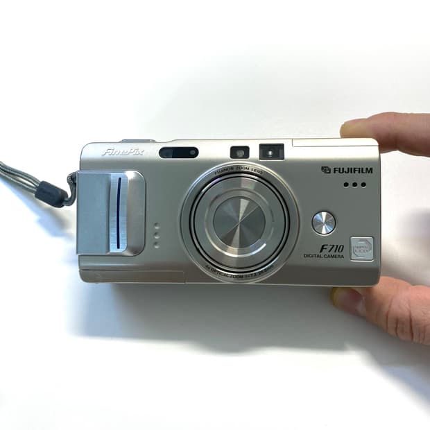 후지 파인픽스 F710 디지털 카메라