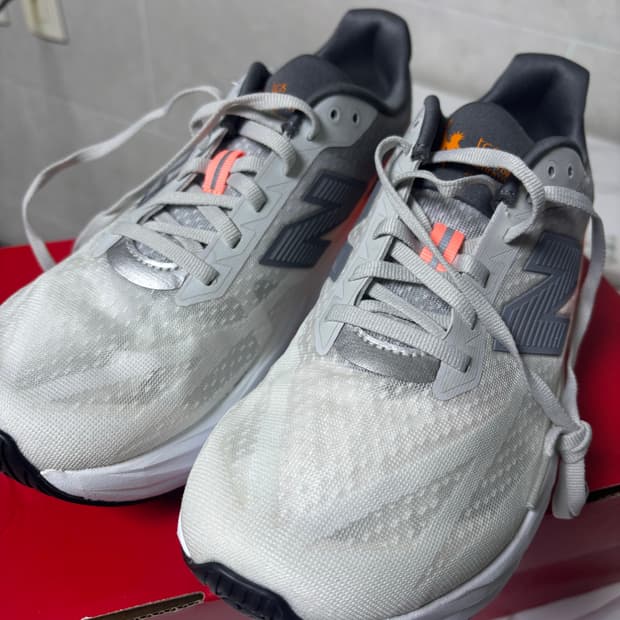 새상품 뉴발란스 REBEL V5 265사이즈 정가 209,000원