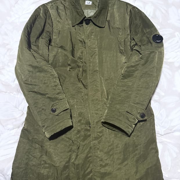 C.P. 컴퍼니  롱 코트 판매합니다.