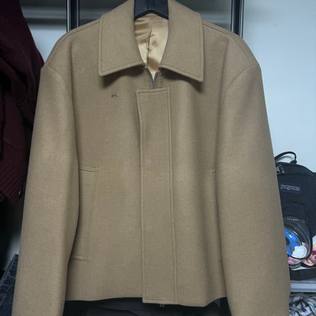 [48] 23fw 우영미 카멜 크롭 자켓 판매합니다.