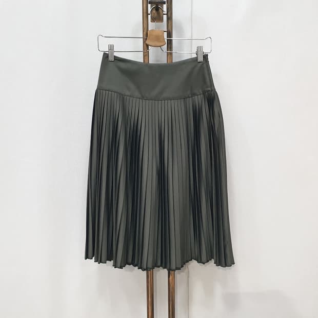 유니클로U 플리츠 스커트 치마 25