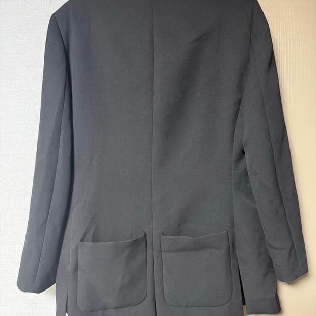 봉제선 백포켓 디테일 블레이저 자켓
