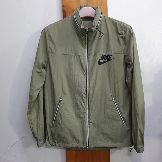 나이키 카키색 후드 바람막이자켓(100)