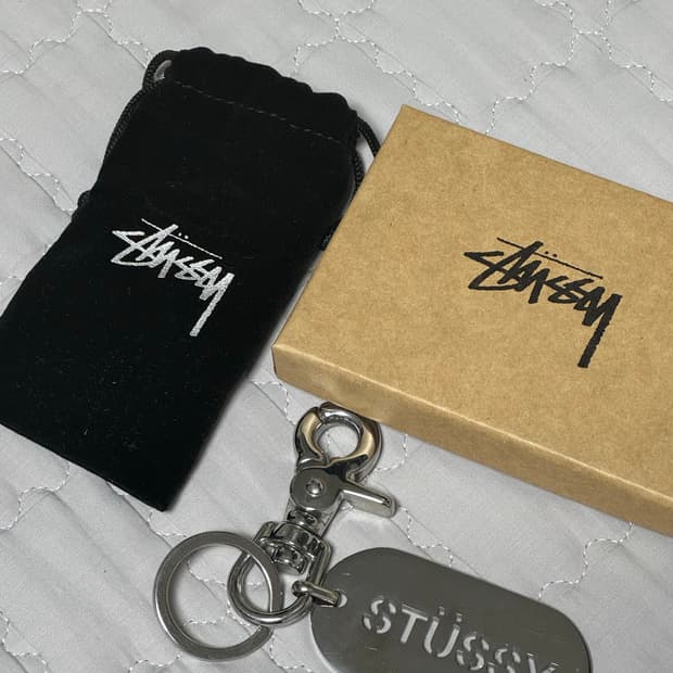 스투시 메탈 태그 키체인 실버