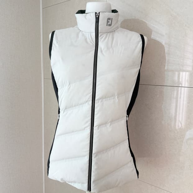 풋조이 FJ 화이트 구스다운 패딩 조끼 S