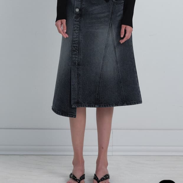 레이브 언발 미디 데님 스커트