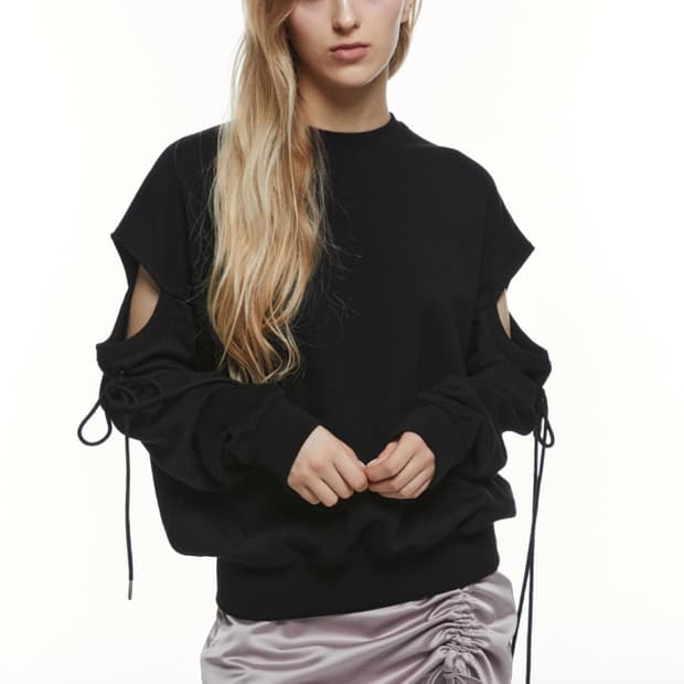 쓰리투에이티 컷아웃 티셔츠 블랙