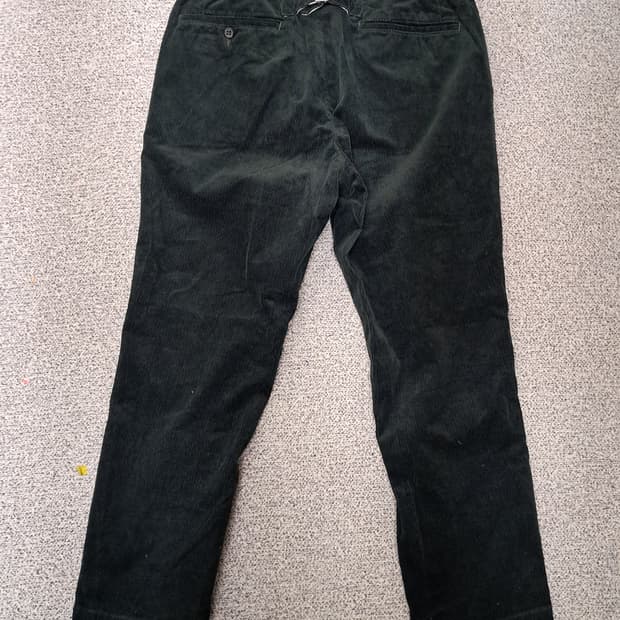 빔즈 BEAMS 다크 그린 코듀로이 바지