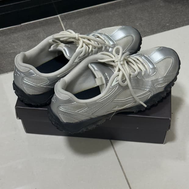 휠라 에샤페 실버문 250