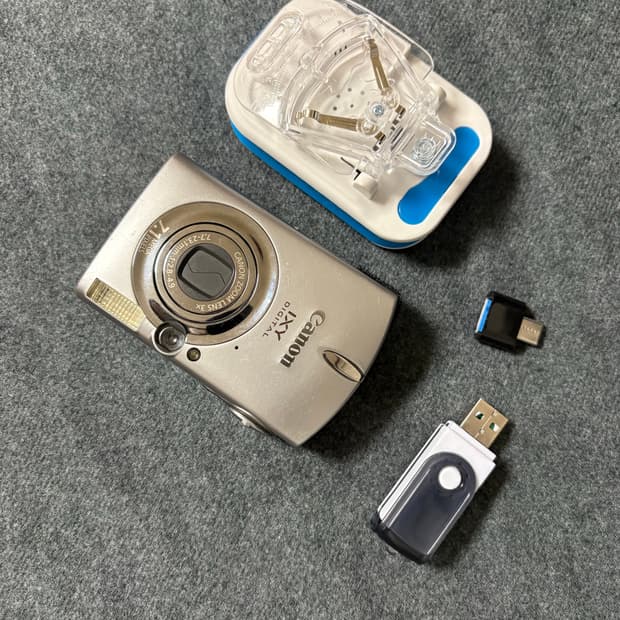 캐논 익서스 750(ixus750) 원희 디카 판매합니다.