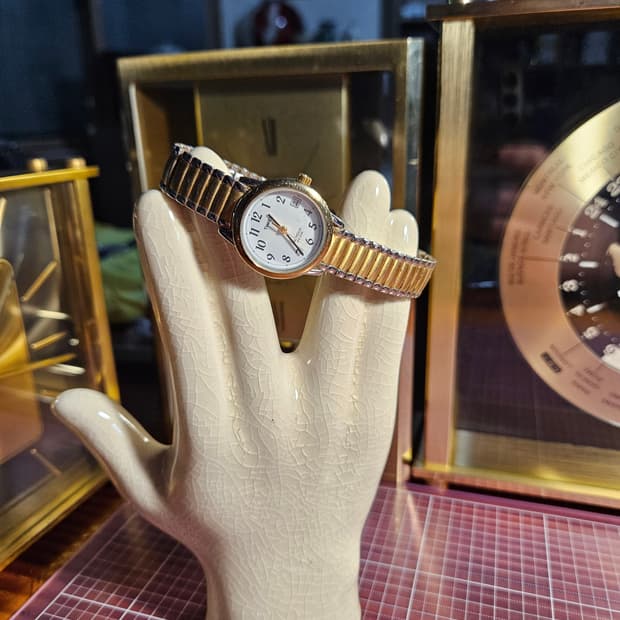 타이맥스 여성용 인디글로 스프링벤드형 빈티지 쿼츠 시계