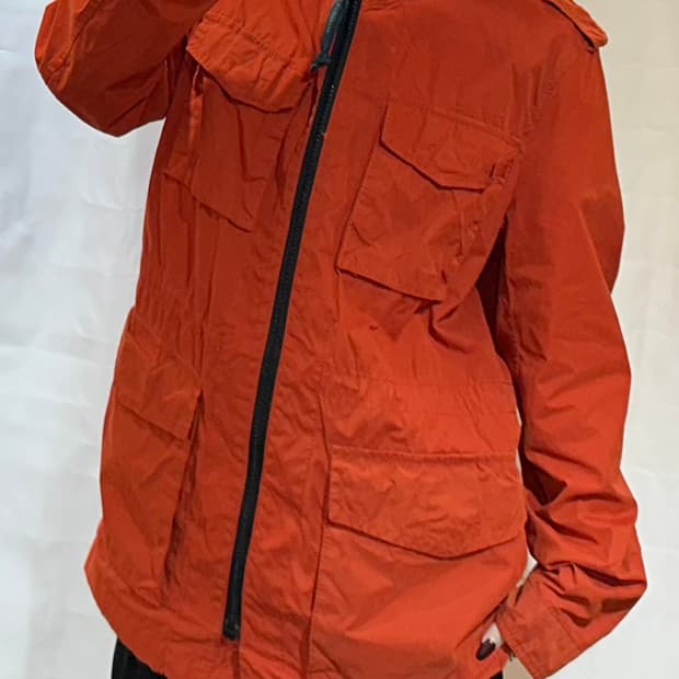 C.P 컴퍼니 오렌지 고글 후드 자켓