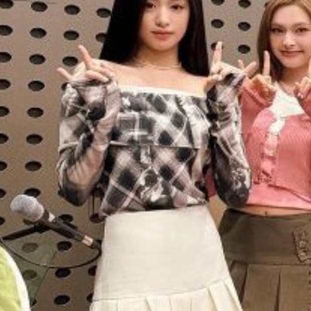 (아현 착용) 2000아카이브스 레이어드 오프 숄더 새상품