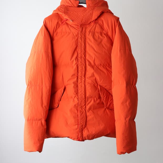 텐씨 아틱 후드 다운패딩 오렌지 48팝니다.