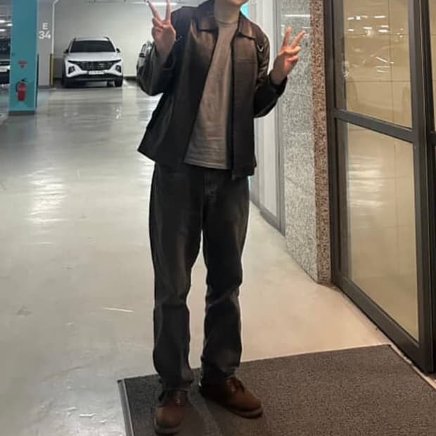 Levi’s red tab leather jacket