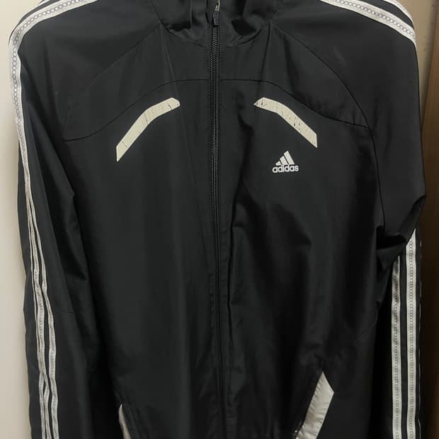 아디다스 바람막이
