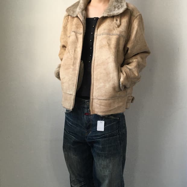 Belted grunge pattern high neck mustang