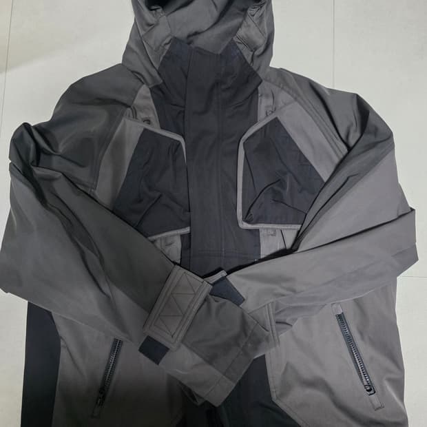 언더마이카 oak 오크 1사이즈 바람막이