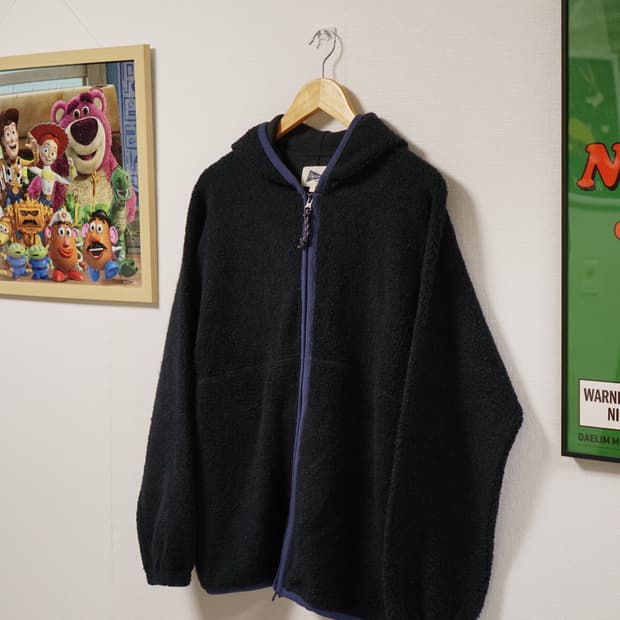 Pilgrim Surf + Supply 후리스