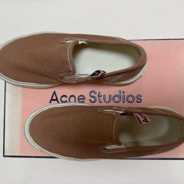 Acne Studios 브라운 슬립온 240