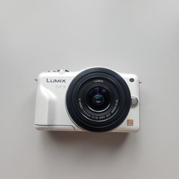 파나소닉 루믹스 gf3 미러리스 카메라 + 12-32줌렌즈