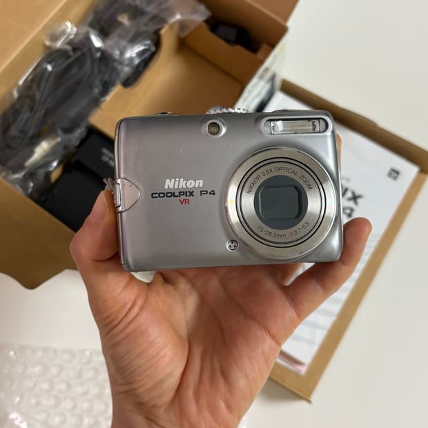 [풀박스] 니콘 쿨픽스 P4 실버