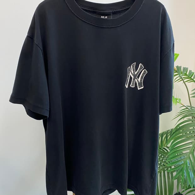MLB 뉴욕양키즈 블랙 반팔티