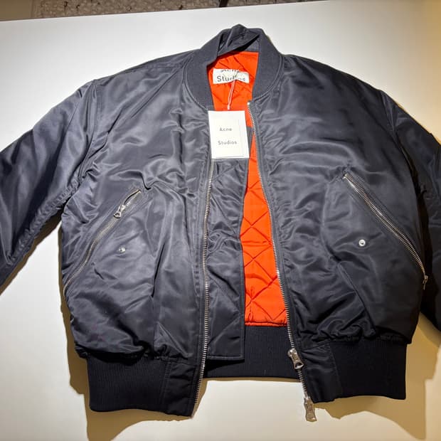 아크네 스튜디오 봄버 자켓 48사이즈