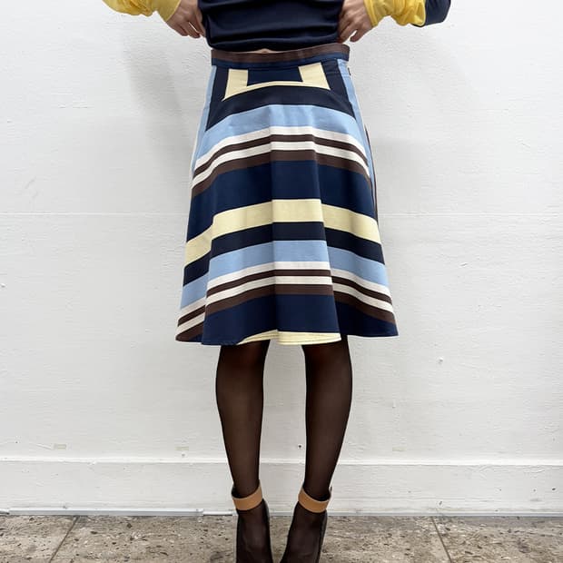 바움 운드 페어트가르텐 커브드 패널 스트라이프 스커트