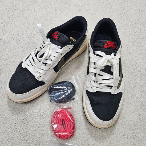 조던1 트래비스스캇 235 미디움 올리브