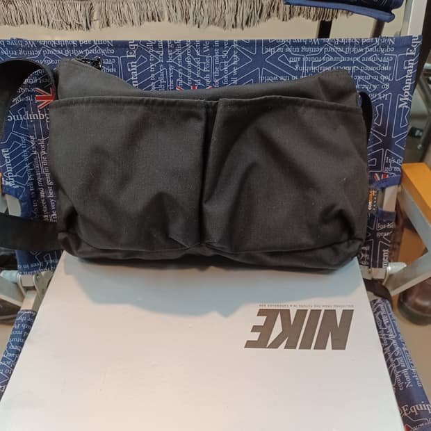 에잇세컨즈 코듀라 크로스백 