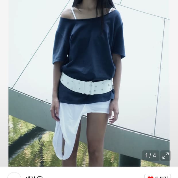 [새상품] 세릭 원숄더탑 네이비 ONE SHOULDER LOOSE TOP