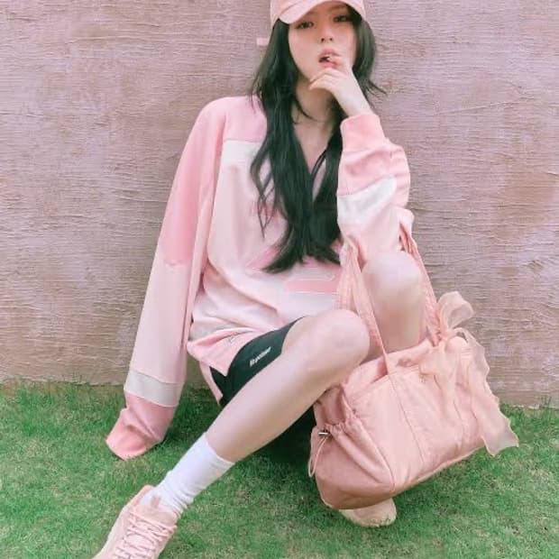 휠라 핑크블라썸 볼캡 럭비티셔츠 에샤페 240사이즈 