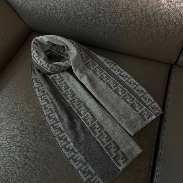 펜디 FF 로고 울 머플러 그레이