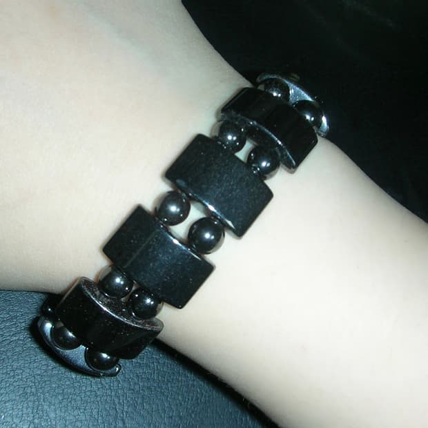 vintage magnet bracelet 빈티지 자석 팔찌 마그넷
