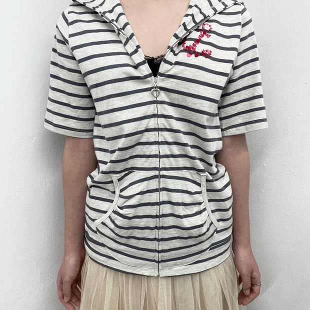 스트라이프 키치 하프 집업