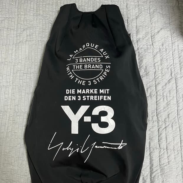 Y-3 요지야마모토 사이드 지퍼 백팩 블랙