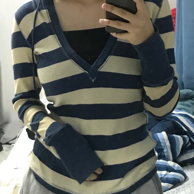 (무배) 폴로진스 단가라 네이비 브이넥 니트